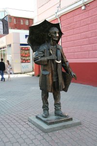 У нас столько памятников, фонтанов и других великолепных обектов, что я удивлюсь, почему мы не туристическая мекка! Вот малая толика веселых памятников