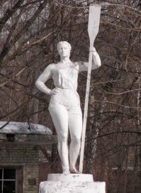 Вот зачем мужчина стал заполнять резиновые перчатки раствором