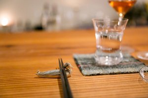 А если человек кушает один ?