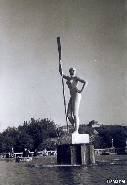К вопросу об исторической достоверности эротизма: скульптура "Девушка с веслом" когда была создана Шадром?