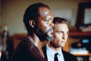 Сэмюэль Л. Джексон не всегда сверкал:) Кадр из фильма "Время убивать" 1996 года.