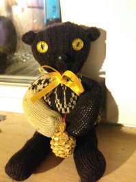 А у меня медведик из перчатки =)