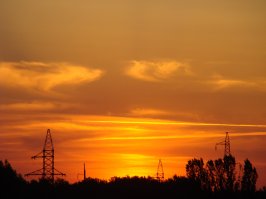 Закат и современные городские пейзажи