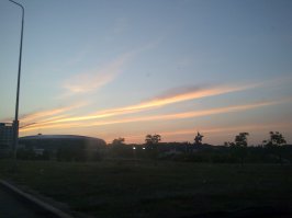 Закат и современные городские пейзажи