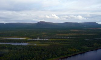 Путоранский государственный природный заповедник - заповедник, расположенный в пределах плато Путорана, в северо-западной части Среднесибирского плоскогорья, южнее полуострова Таймыр. Территория заповедника в августе 2010г. получила признание ЮНЕСКО в качестве памятника Всемирного наследия.