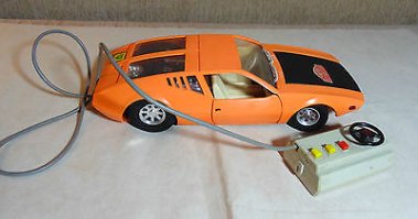 Помню, была моя самая любимая игрушка в детстве. De Tomaso Mangusta. Производства ГДР.