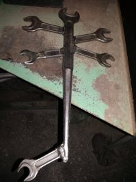 таким ключем разве что только перепать комунить можно
как инструмент он безполезен