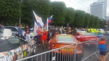 Вчера в Риге, кстати был старт ралли Gumball3000, было на что посмотреть. Погода только подвела.