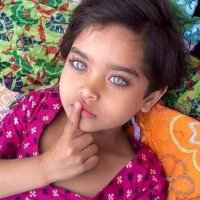 Девчонка чем-то Орнеллу Мути напомнила.