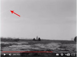 Помню в какой то передаче про съемки "В бой идут одни старики" рассказали, что Макаров с Быковым в финальной сцене сидят у памятника девчонкам, в кадре в небе видно след от реактивного самолета. Алексей наотрез отказался переснимать эту сцену, сказал что ему хватило войны, и  еще раз он не переживет такие эмоции. След затерли только когда раскрашивали фильм, но в ЧБ его отчетливо видно.