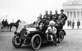 Кавказцы в столице)))