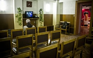 А-гаааа, а идею-то с наших видеосалонов стырили!:)