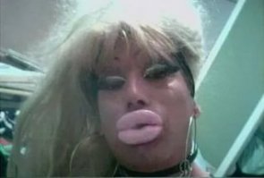 Ааааа б.л.яяяяя Это сука пять баллов. Видимо с этой кукушки куклу лепили.