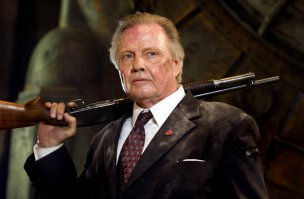 отец А.Джоли, великий актер Джон Войт!

Американский актёр, лауреат премий  Оскар ,  Золотой глобус  и BAFTA. Наиболее известные фильмы с его участием -  Полуночный ковбой ,  Схватка ,  Миссия невыполнима ,  Анаконда ,  Враг государства ,  Перл Харбор ,  Лара Крофт: Расхитительница гробниц ,  Трансформеры , а также  Сокровище нации  и  Сокровище нации: Книга тайн .