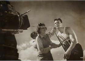 Фильм у Лени Рифеншталь назывался "Олимпия", а не "Олимпиада 1936 года".