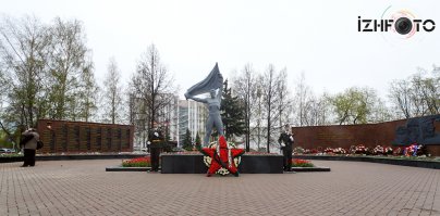 Вот так в Ижевске лучше смотрится.