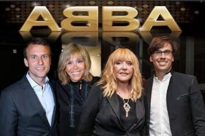 В Индонезии 16-летний мальчик женился на 71-летней женщине