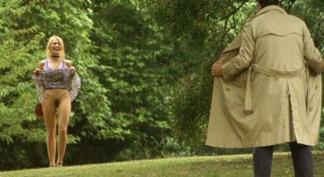 Давеча видел там Эксбициониста !!!
Хотел ему навалять люлей, так он убежал !