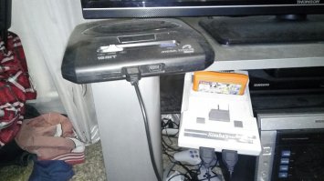 Завидуйте мне все 
Обе рабочие и на обе есть куча игр.