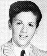 "Когда я учился в школе, учителя часто говорили, что я закончу электрическим стулом" (Слай)