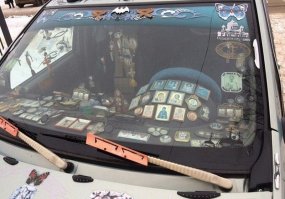 На этой машине можно по минному полю ехать.