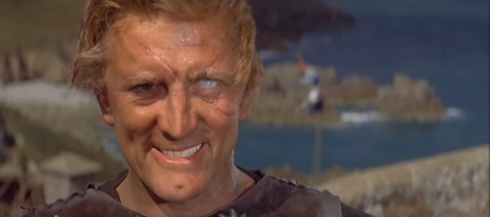 На Кирка Дугласа чем-то похож...