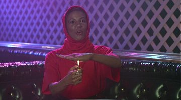 Что за моветон - схавали, чай не в хлеву росли?Походу тут бы не сидел а на "белом камне".

Хотя бы...Не все же потаскух по барам и ресторанам.Или наркош на дискотеках и в клубах.
"Прекрасных женщин в баре не сыщешь"