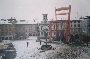 У итальянцев тоже есть уроки труда, только они двадцать раз отмеряют , а потом режут.