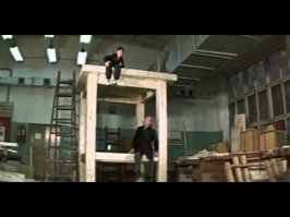 У итальянцев тоже есть уроки труда, только они двадцать раз отмеряют , а потом режут.