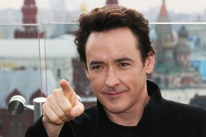 Похоже, я извращенка, но те, что в посте, не в моем вкусе. Глядя на таких сладеньких, кажется, что им для оргазма и любви достаточно собственного отражения.
А мне вот такие нравятся)):
