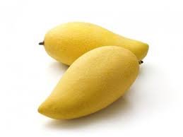 Кстати, на фото манго какое-то не тайское. Там его много сортов, но на мой вкус лучшее - вот это. Главное, чтобы было спелое, а то часто можно нарваться на недозрелое.