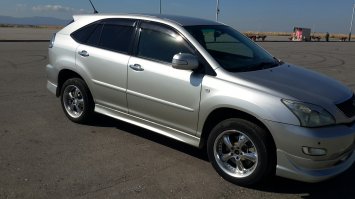 три года верно служил. Теперь новому хозяину служит.