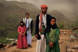 Помню, в новостях как то давно пробежало, совсем юная девочка умерма от сильного кровотечения в свою первую брачную ночь! 
Ужас, как только поднялось. .  .