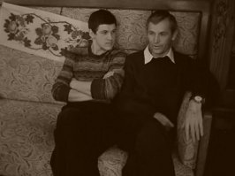 Игорь Вячеславович Нефёдов.
В кино начал сниматься будучи студентом третьего курса. Дебютом был фильм Никиты Михалкова  Пять вечеров . До 1988 года был популярен, снимался у известных режиссёров. Но потом наступил перелом   Игоря перестали приглашать. Актёр запил, стал пропускать репетиции, в конце концов был уволен из  Табакерки . По словам друзей, был склонен к суицидальному эпатажу.
Был дважды женат. Первая жена Алина была балериной Большого театра. Второй брак с актрисой Еленой Казариновой.
Утром 2 декабря 1993 года после очередной ссоры с женой повесился. Похоронен на Котляковском кладбище в Москве (участок 67 А) рядом с родителями Елены Казариновой. В 2013 году рядом с ним была похоронена Елена Казаринова.