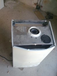 Газовый баллон, и настенный котёл после взрыва. В обоих случаях никто серьёзно не пострадал - отделались контузией.