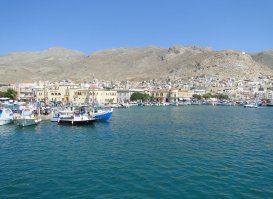 Ребяты! Не верьте этому писсимисисту!!!:) У него стакан всегда наполовину пустой!!! Море... Оно вот такое... И закаты вот такие...