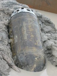 Вот такую штучку выкопали года три назад на рейде Кронштата. Сохранилась как новая.