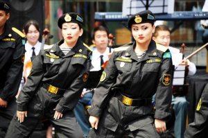 Армейские девушки в Казахстане