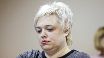 На первой фотке И.И. (слева) и Е.М. (справа). Сравнивай :)