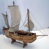 Первые ледоколы (или ледоходы) были созданы поморами.