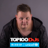 Эрьян Нильсен (род. 14 июня 1982 в Киркенесе, Норвегия)   диджей и продюсер, играющий в стиле транс.