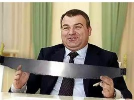 1. Сердюков косплеит честного министра
2. Американец косплеит Путина
3. Чувак косплеит IOS
4. ВАЗ косплеит Мицубиси оутлендер 2017