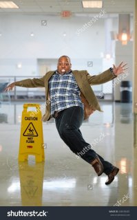 Негр пытается подать иск на владельцев супермаркета