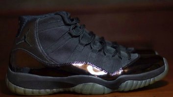 че-то какая-то херня из обычного стока Спортмастера))))