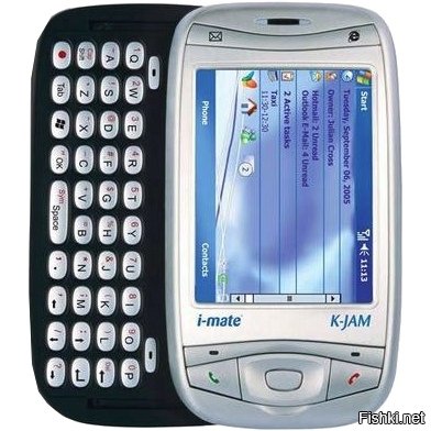 Помню свой первый смартфон i-mate K-JAM (клон HTC Wizard),

который я купил в 2006 году задолго до появления айфона. Так вот, несмотря на то, что на нем были установлены светлой памяти Windows Mobile 5 и резистивный экран, можно было подобрать софт и настроить интерфейс так, что необходимость в использовании стилуса отпадала.

P.S. Хотел было написать, что эппл первым использовал проекционно-емкостной экран в мобильном устройстве, но на всякий случай загуглил и оказалось что и это не так: первым был LG Prada:)