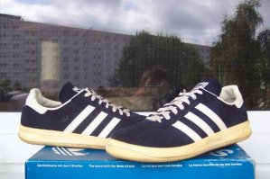 Ну наx, у меня в 90-е такие были за счастье, вечные.