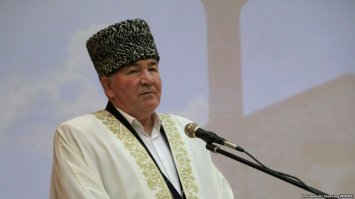 А ты не видел вот эту черножопую обезьяну?? Так ведь ещё какой пост занимает. Непонятно в каком веке он остановился в развитии. Очень хочется отхерачить ему хрен по самые уши.
Исмаил Бердыев, руководитель Координационного центра мусульман, заявил что надо обрезать всех российских женщин. Он считает что таким образом надо снизить сексуальность женщин и сократить разврат на земле.