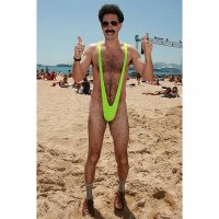 Только он не в своем фирменном купальнике :)