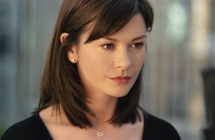 Все там будем. Время летит пипец как. Мне например моя морда лица в зеркале тоже не шибко нравится. Хотя нам мужикам наверное проще. Морщинка? Да тьфу на неё. А у девчонок это же трагедия жизни. Если же по сабжу, то в принципе пофиг. Катюху только жалко. Хороша была.