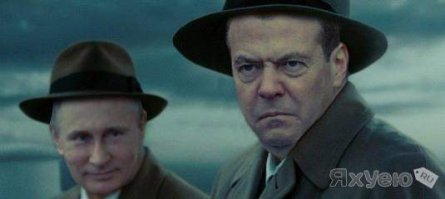 Реальные лица во время занятия йогой